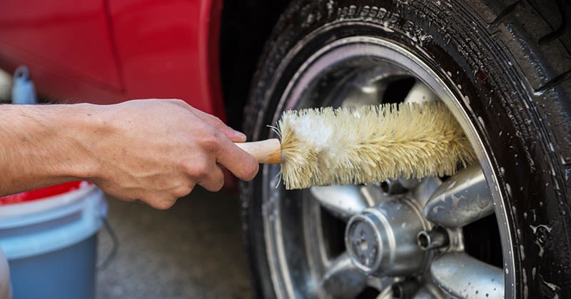 Chemical Guys Ferret Wheel, Rim & Engine Brush